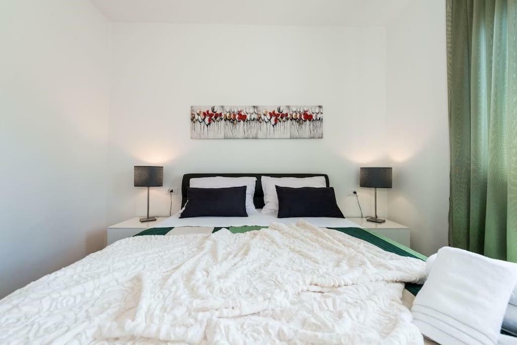 Apartments Medora Rovinj Exterior photo