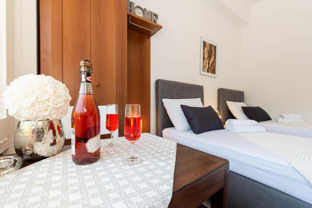 Apartments Medora Rovinj Exterior photo